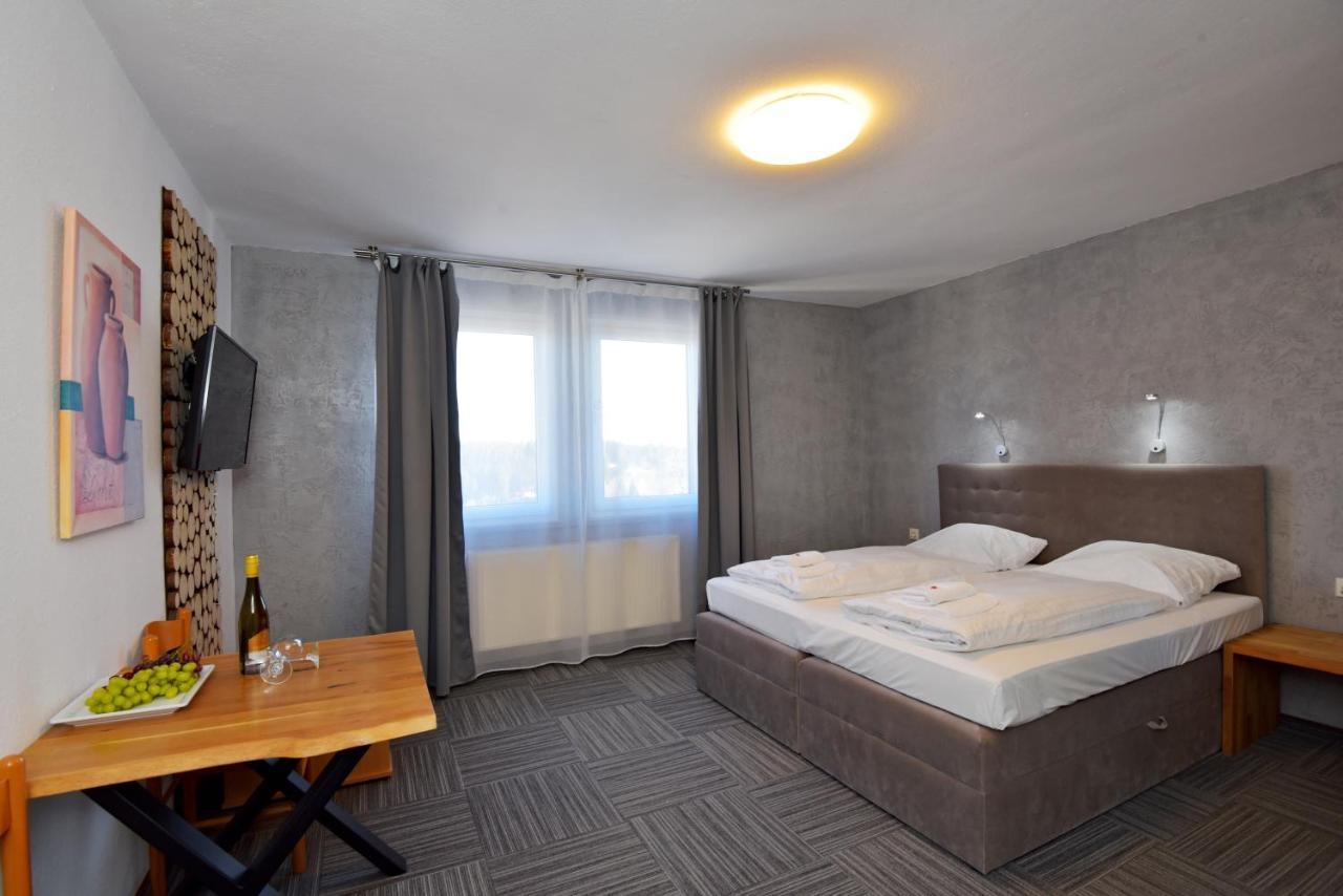Hotel Zum Gruendle Оберхоф Экстерьер фото
