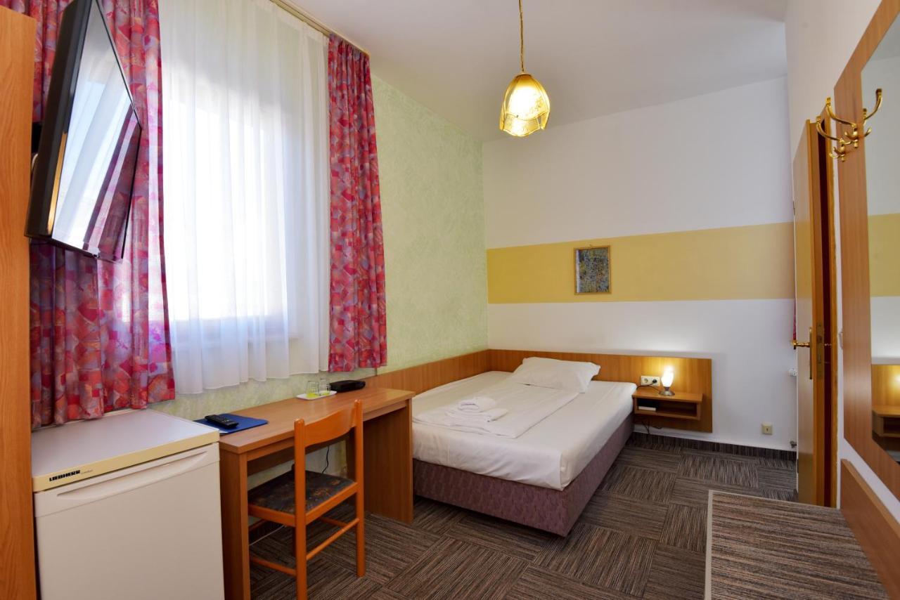 Hotel Zum Gruendle Оберхоф Экстерьер фото