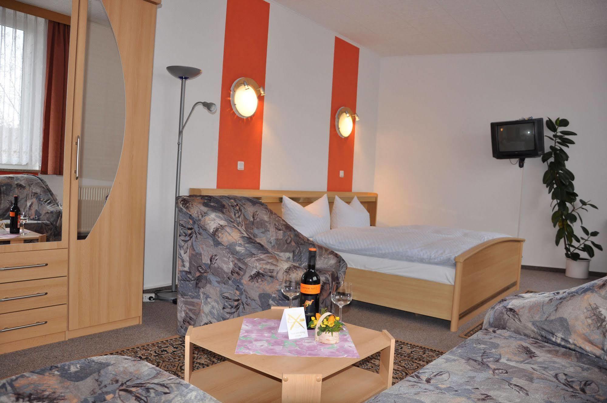 Hotel Zum Gruendle Оберхоф Экстерьер фото